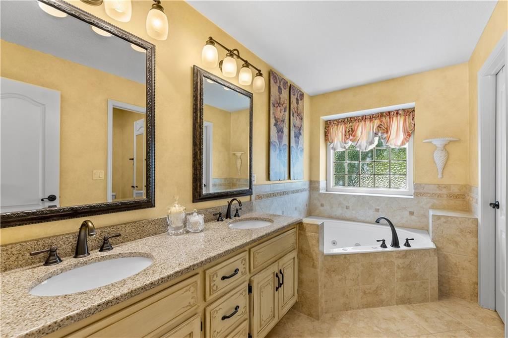 500 Bayview Drive — photo 21