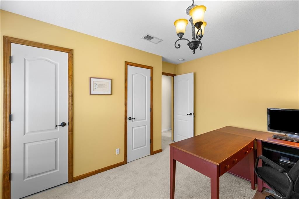 500 Bayview Drive — photo 28