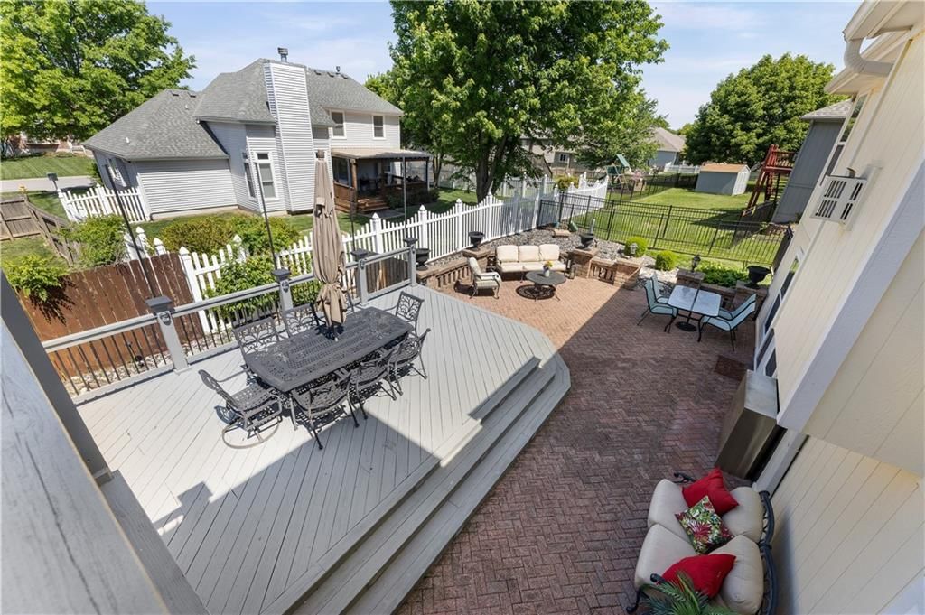 500 Bayview Drive — photo 43