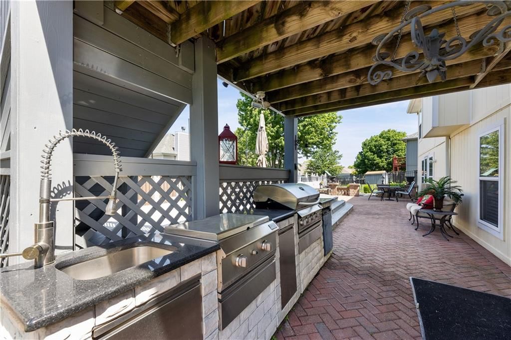 500 Bayview Drive — photo 45