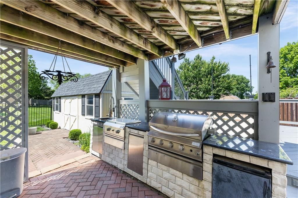 500 Bayview Drive — photo 47