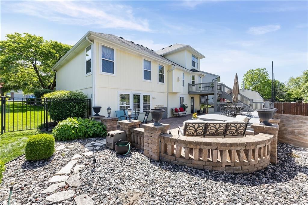 500 Bayview Drive — photo 50
