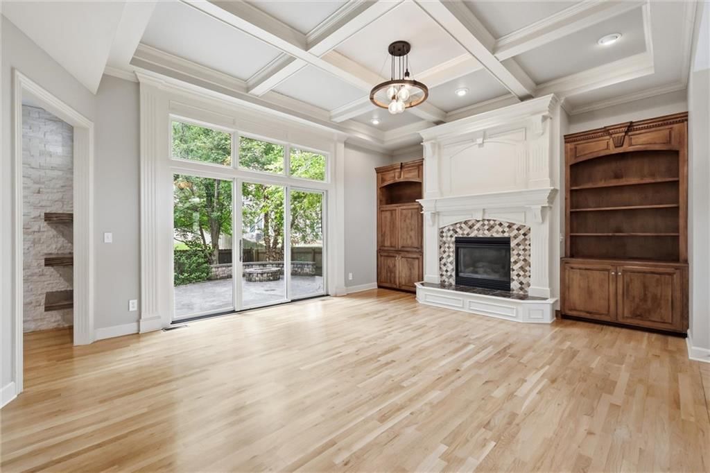 16118 S LOCUST Street — photo 4