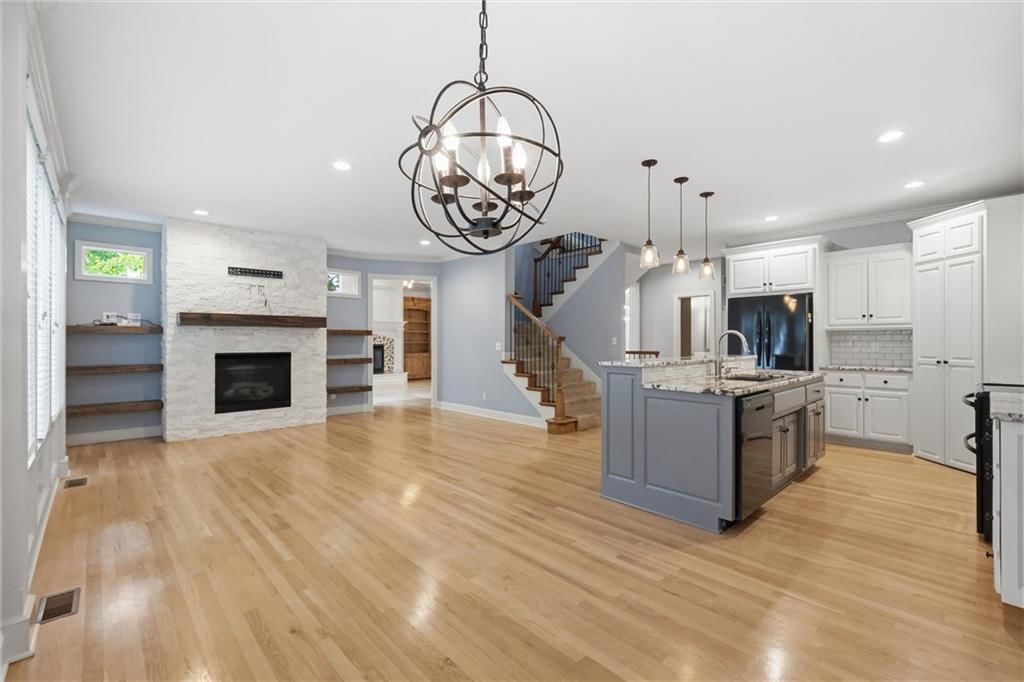 16118 S LOCUST Street — photo 11