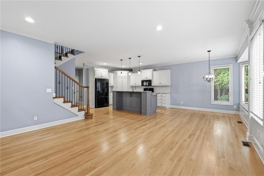 16118 S LOCUST Street — photo 13