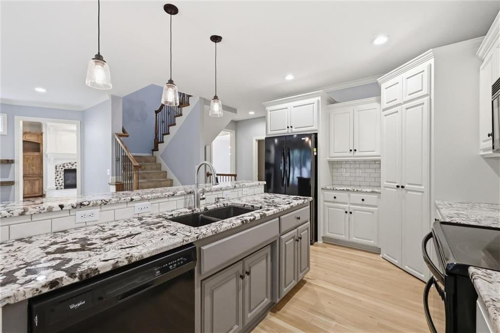 16118 S LOCUST Street — photo 18