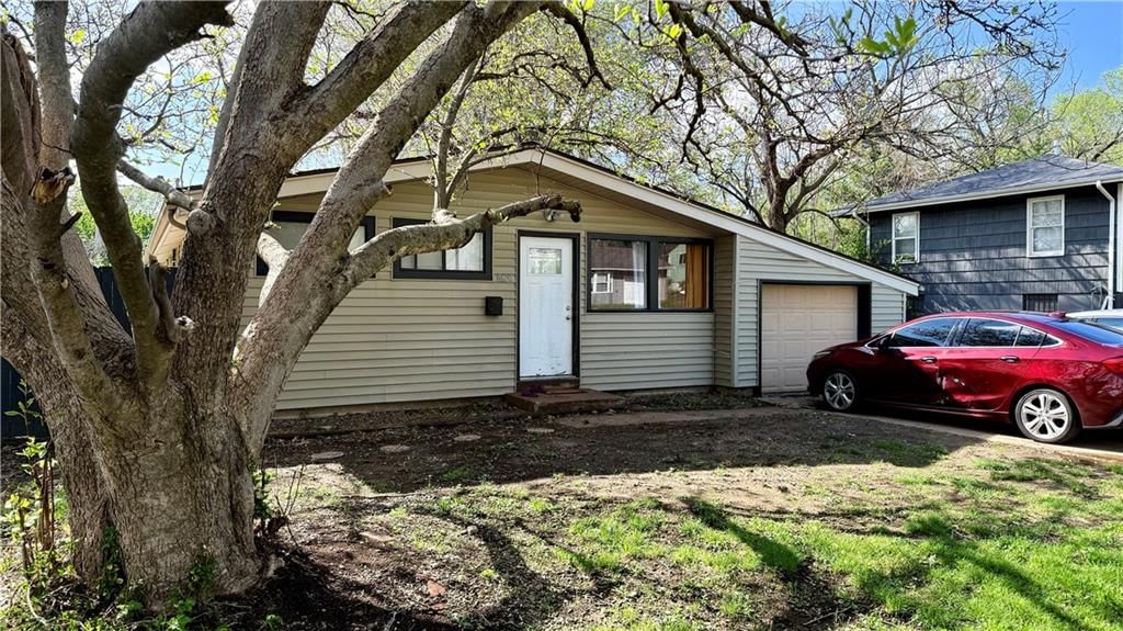 8620 Winchester Avenue — photo 1