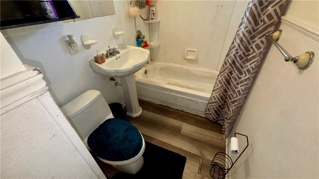 8620 Winchester Avenue — photo 6