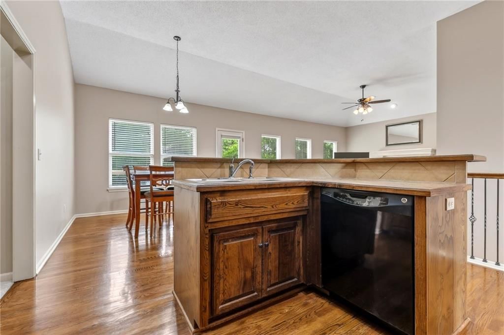 8720 N BELTON Avenue — photo 23