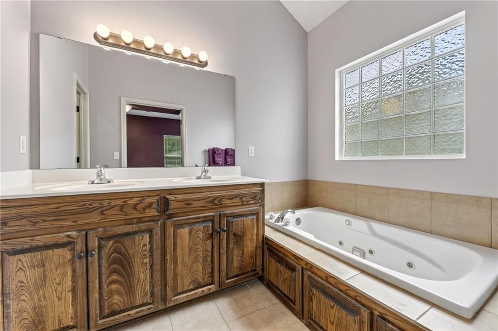 8720 N BELTON Avenue — photo 34