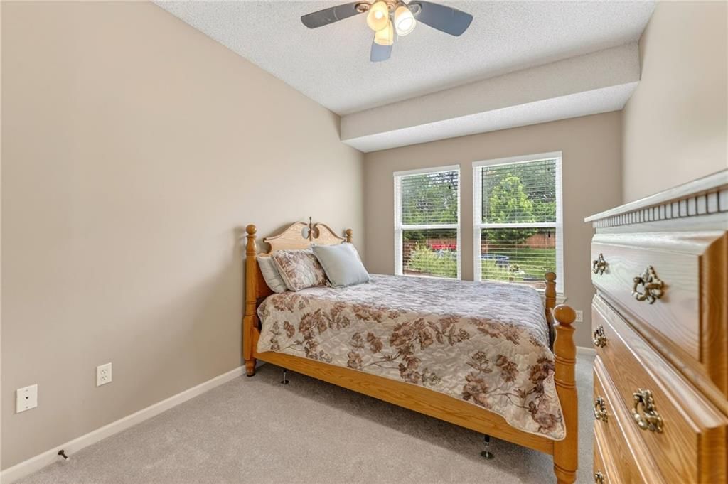 8720 N BELTON Avenue — photo 37
