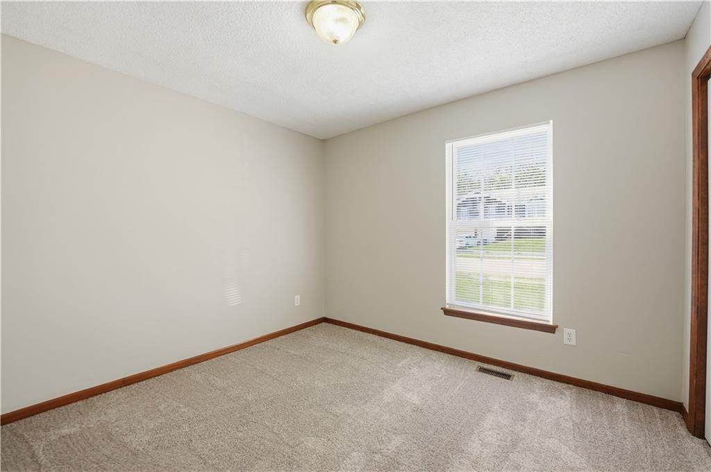 1488 NW Foxboro Road — photo 13