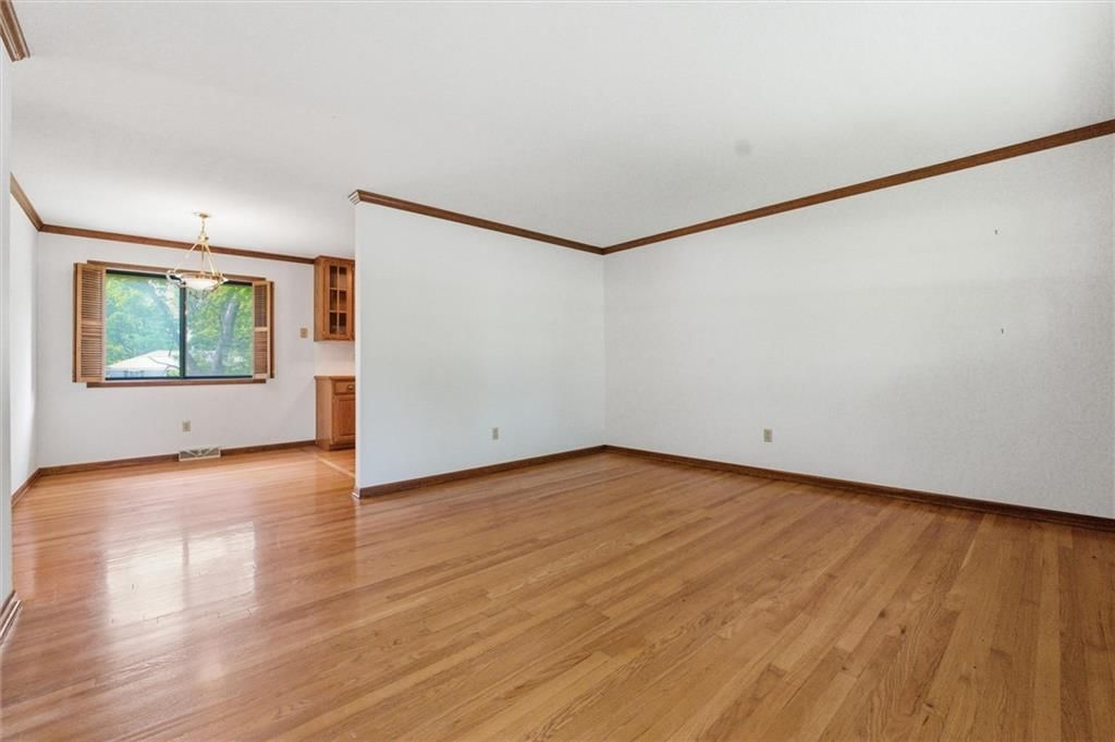 1004 NW R D Mize Road — photo 5