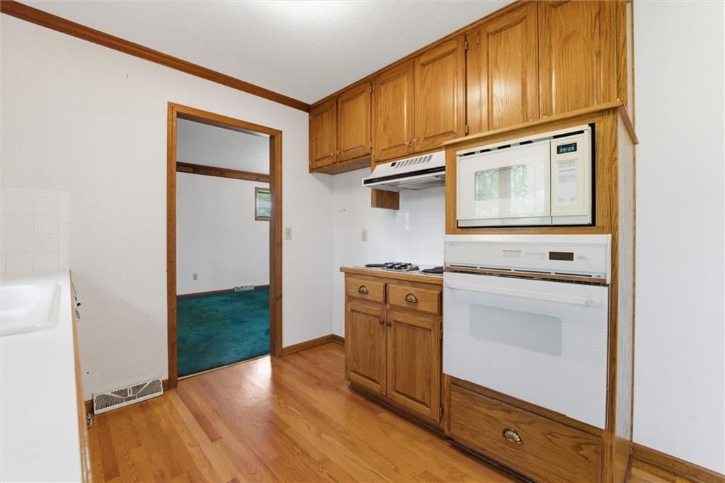 1004 NW R D Mize Road — photo 6