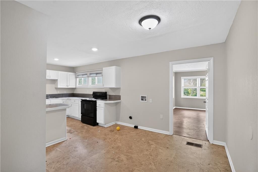 11012 Cambridge Avenue — photo 13