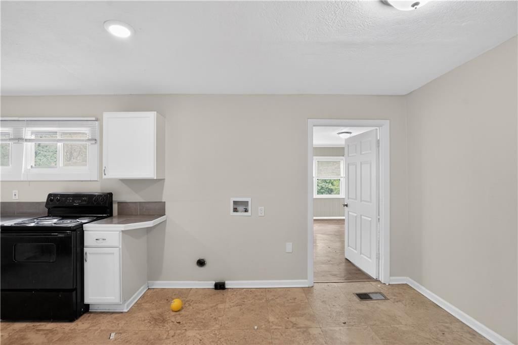 11012 Cambridge Avenue — photo 15