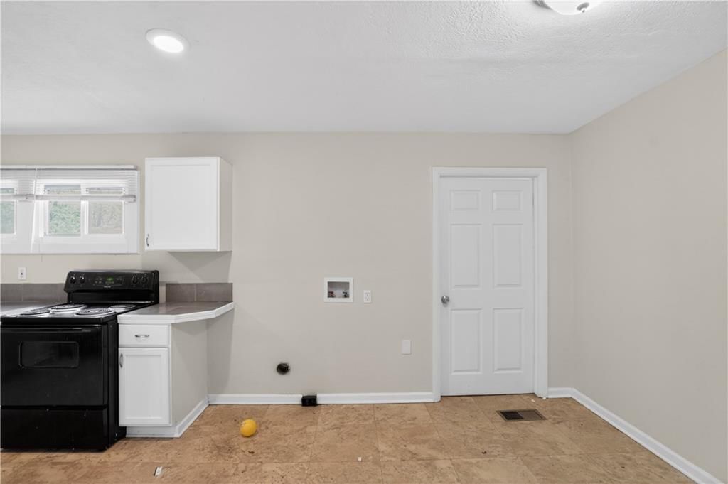 11012 Cambridge Avenue — photo 16