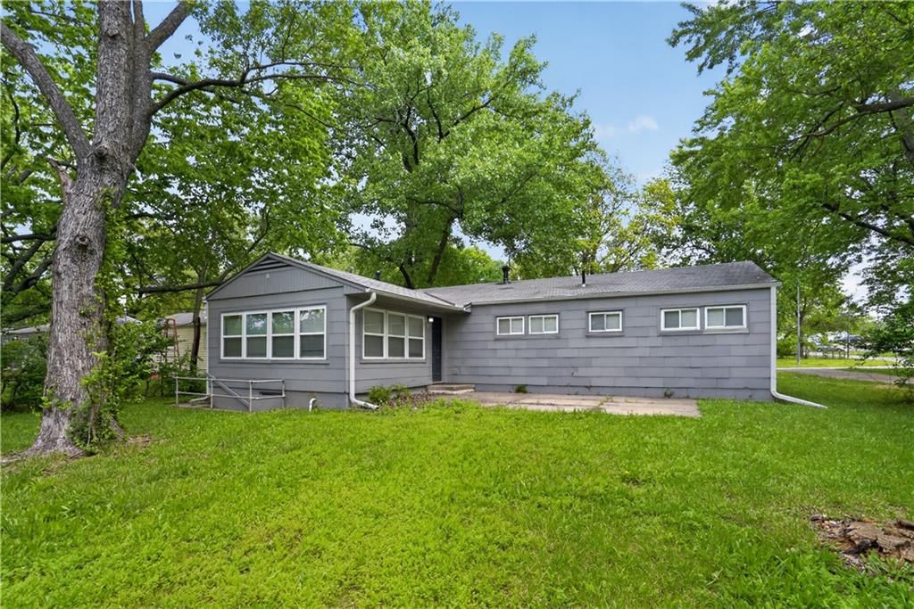 11012 Cambridge Avenue — photo 29