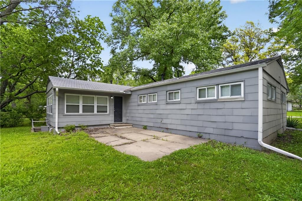 11012 Cambridge Avenue — photo 30