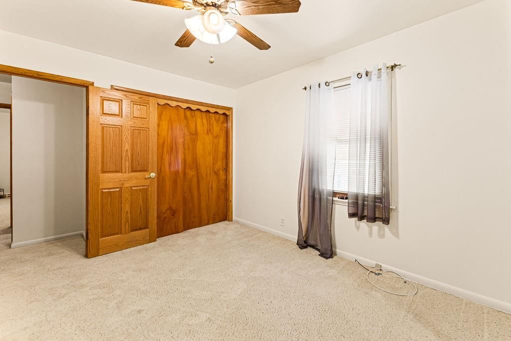 2628 S 39th Terrace — photo 32