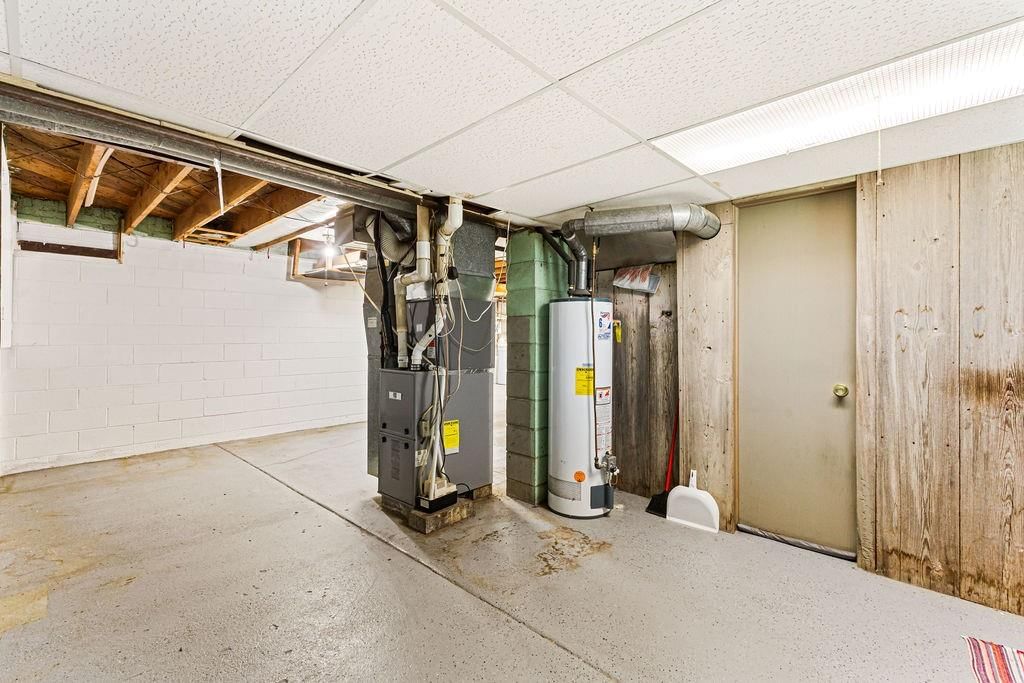 2628 S 39th Terrace — photo 46