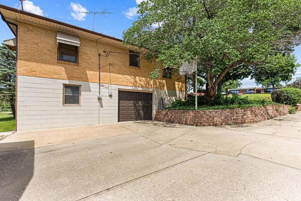 2628 S 39th Terrace — photo 49