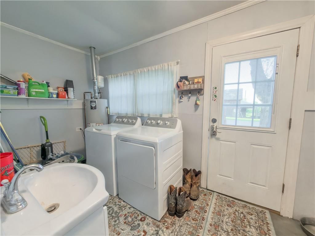 3448 Wyandotte Road — photo 29