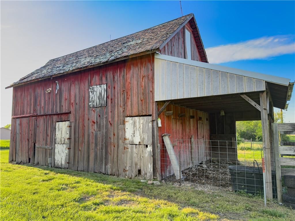 3448 Wyandotte Road — photo 43