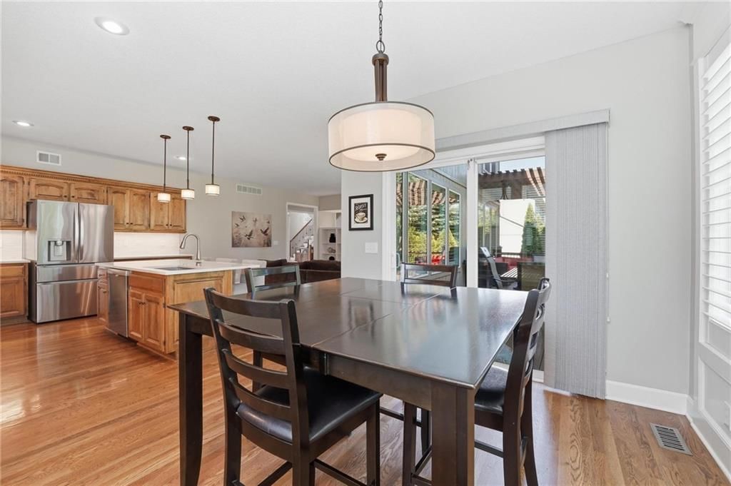 4910 W 155TH Terrace — photo 9