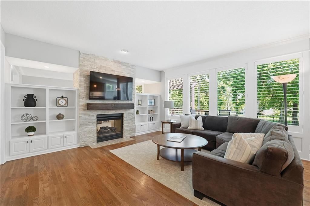 4910 W 155TH Terrace — photo 12