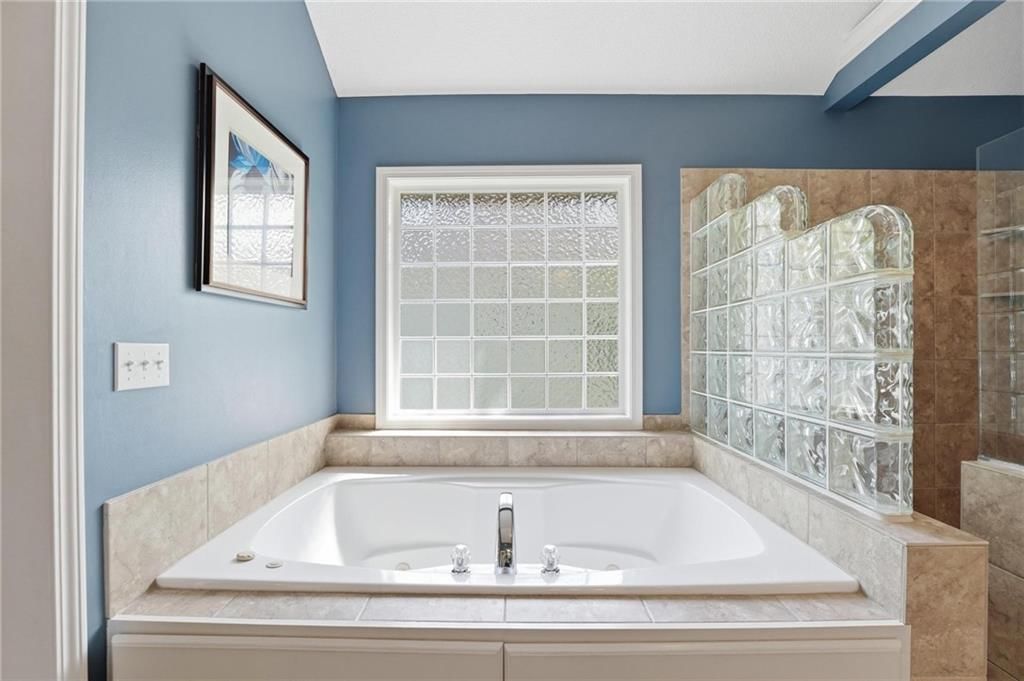 4910 W 155TH Terrace — photo 45