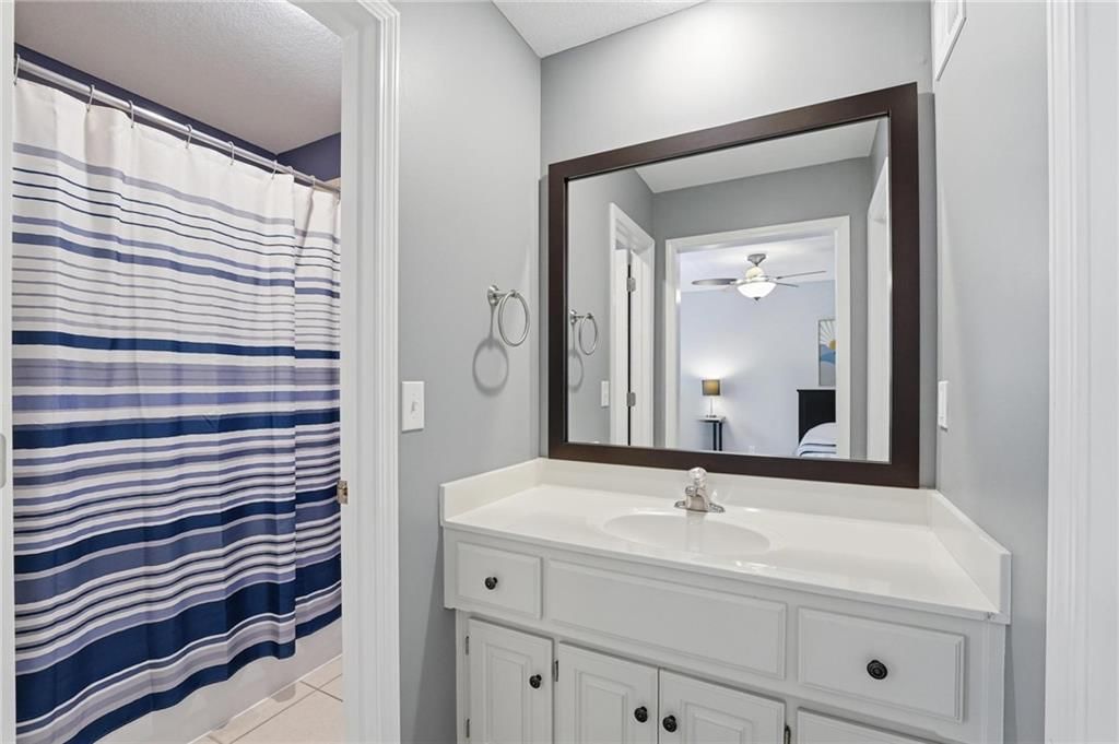 4910 W 155TH Terrace — photo 53