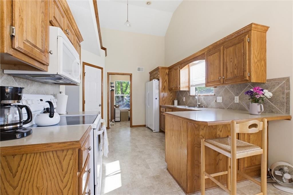 1209 Ashford Street — photo 11