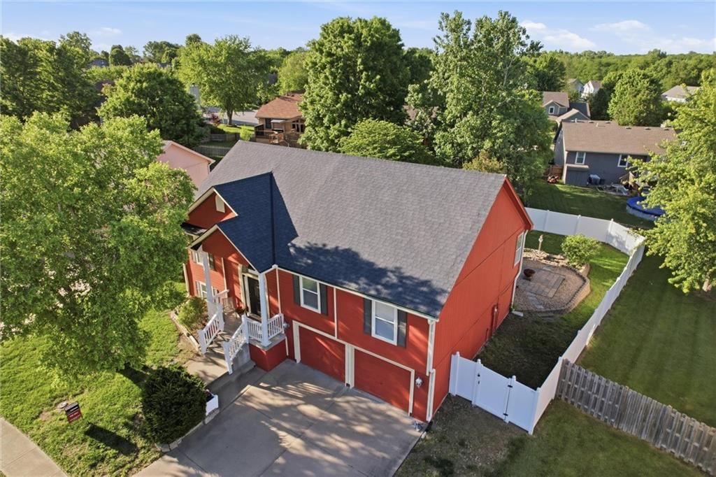 1209 Ashford Street — photo 32