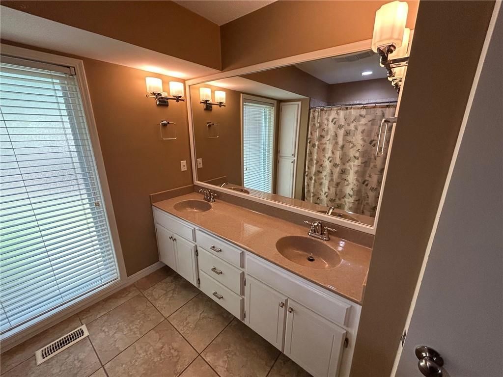 1007 S Adams Street — photo 16