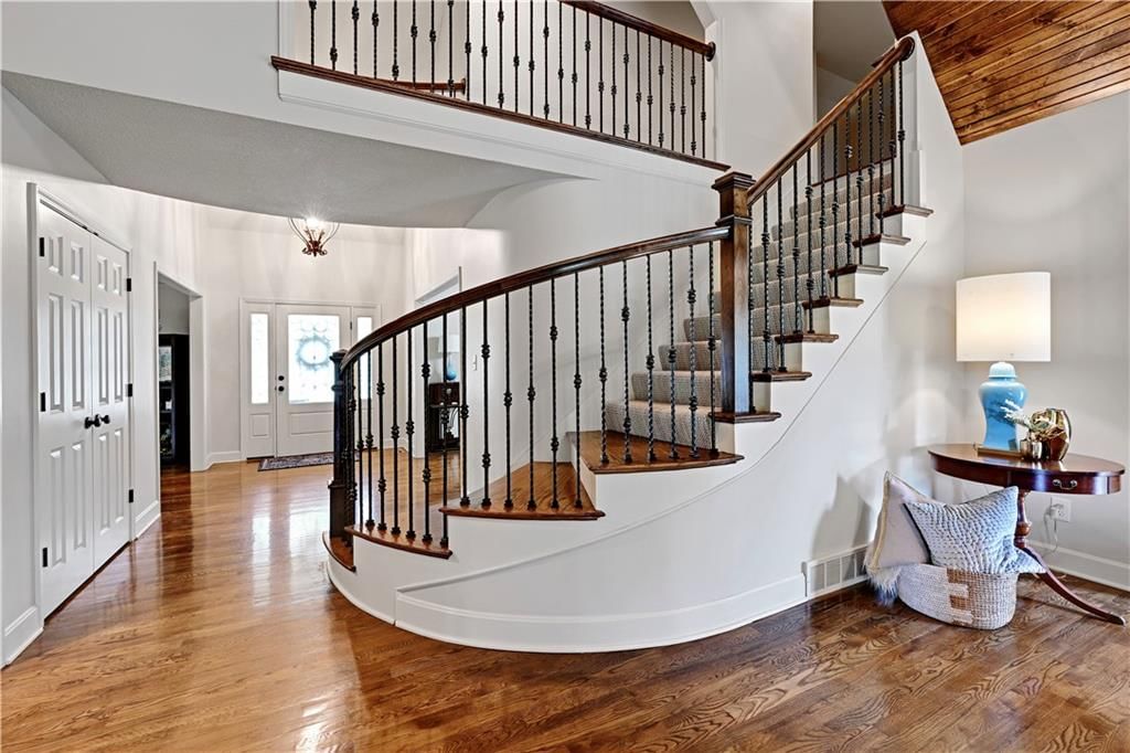 11260 W 155TH Terrace — photo 4