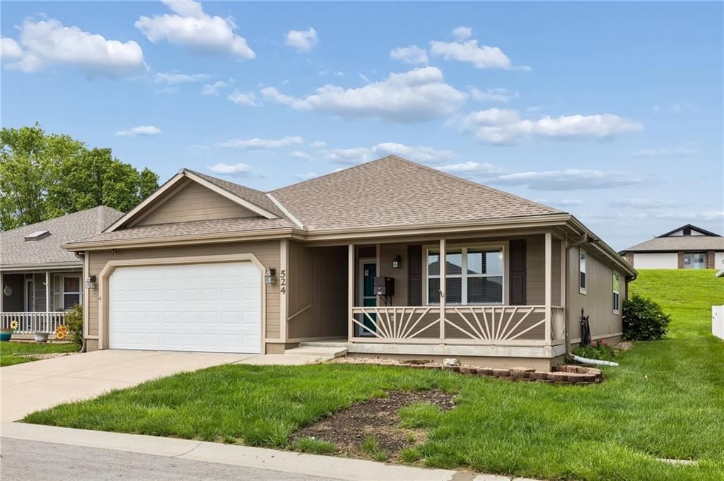 524 Saturn Drive — photo 2
