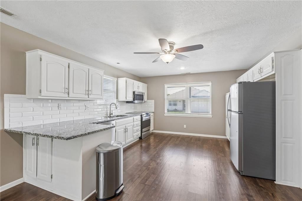 524 Saturn Drive — photo 10