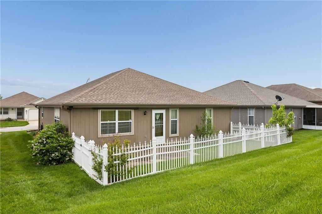 524 Saturn Drive — photo 25