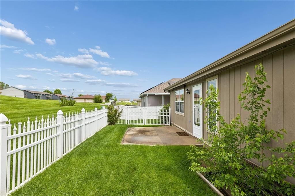 524 Saturn Drive — photo 29