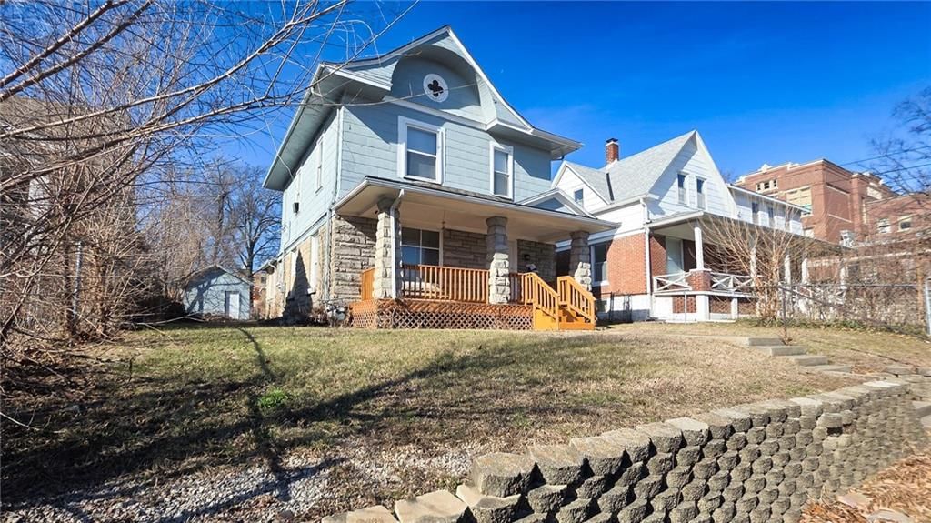 142 N BELLAIRE Avenue — photo 1
