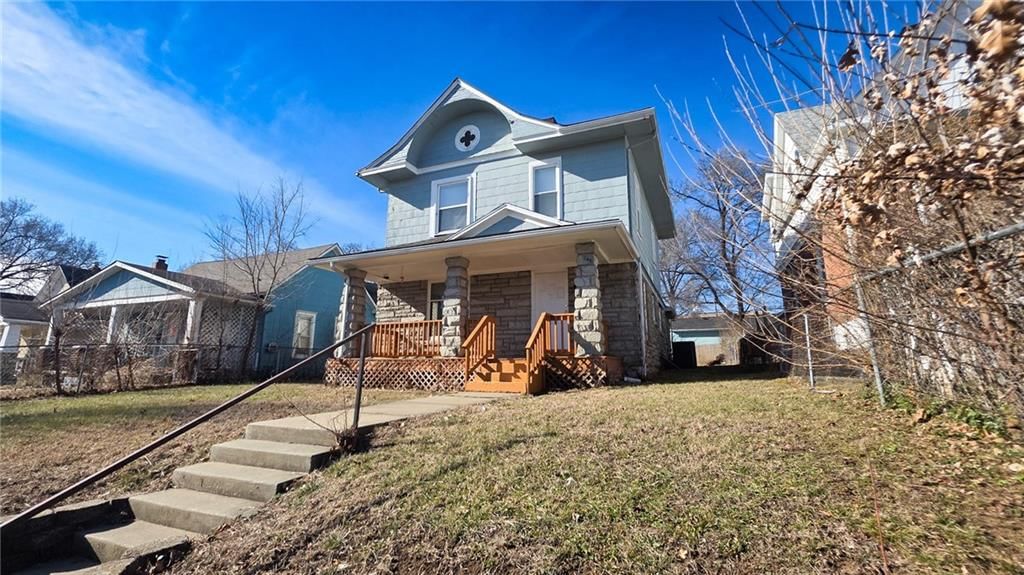 142 N BELLAIRE Avenue — photo 3