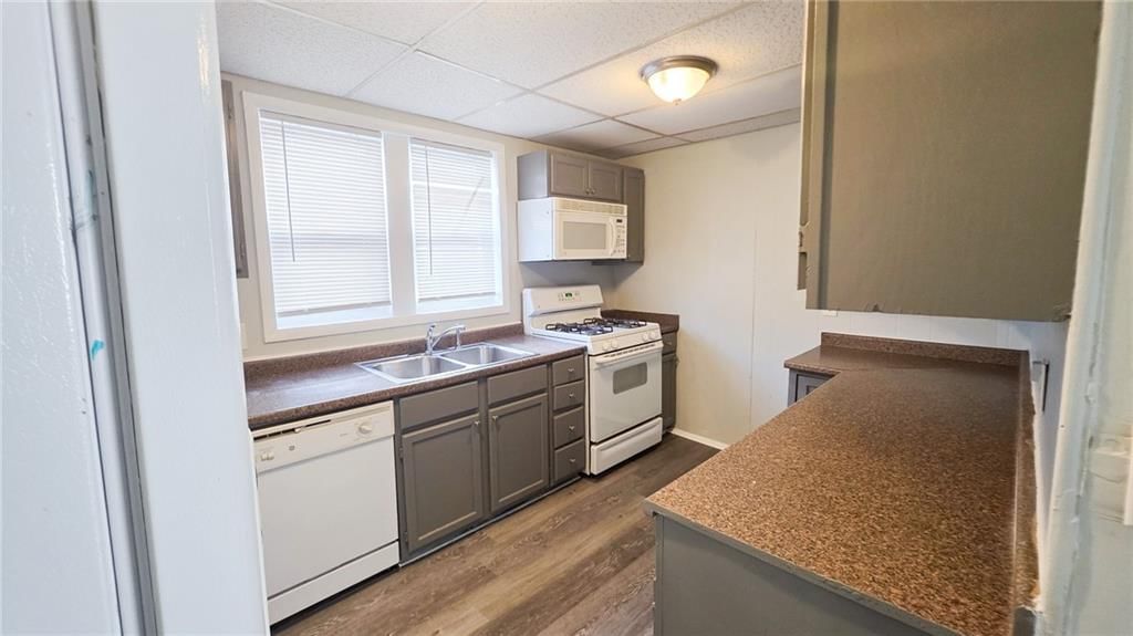 142 N BELLAIRE Avenue — photo 10