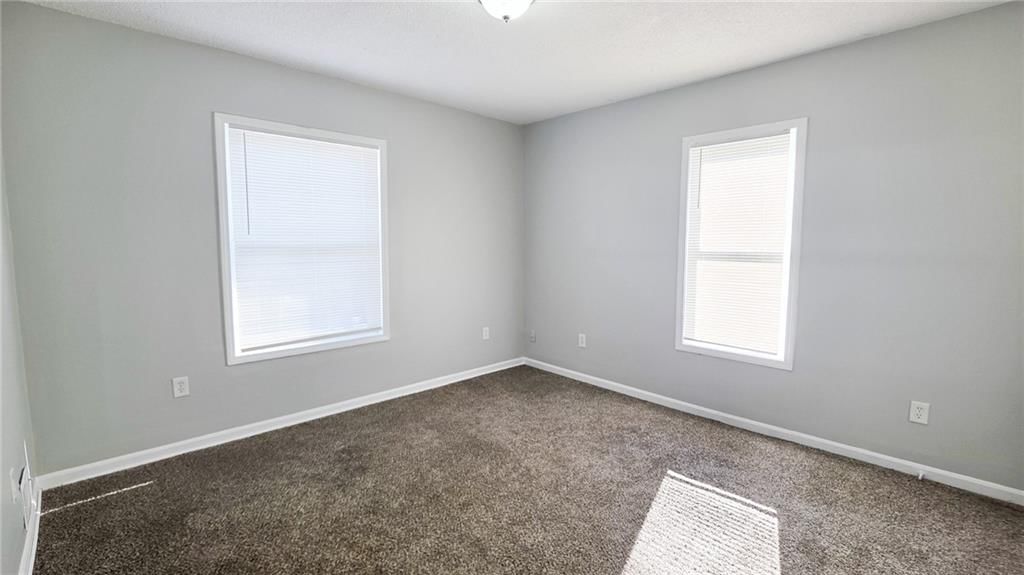 142 N BELLAIRE Avenue — photo 17