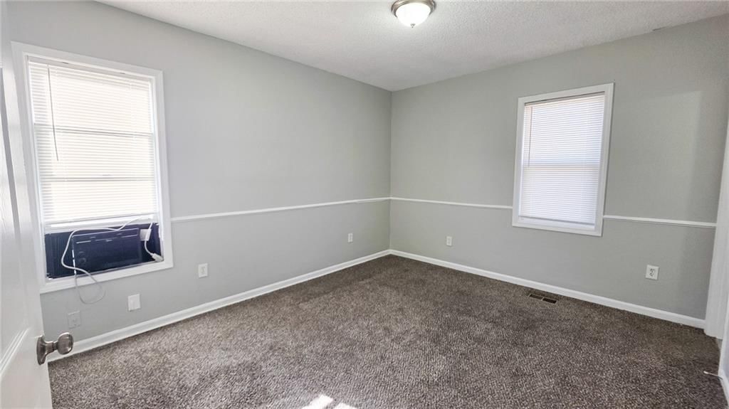 142 N BELLAIRE Avenue — photo 19
