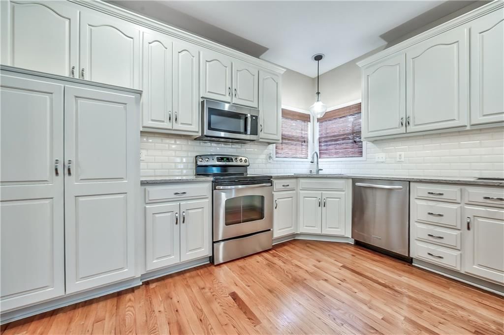 18016 W 163rd Terrace — photo 12