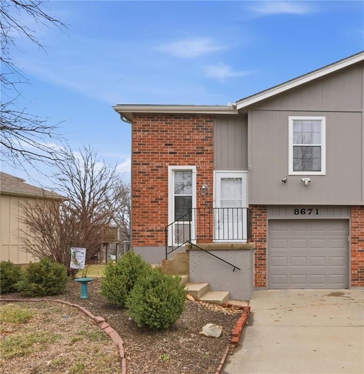 8671 N Hull Avenue, Kansas City, MO