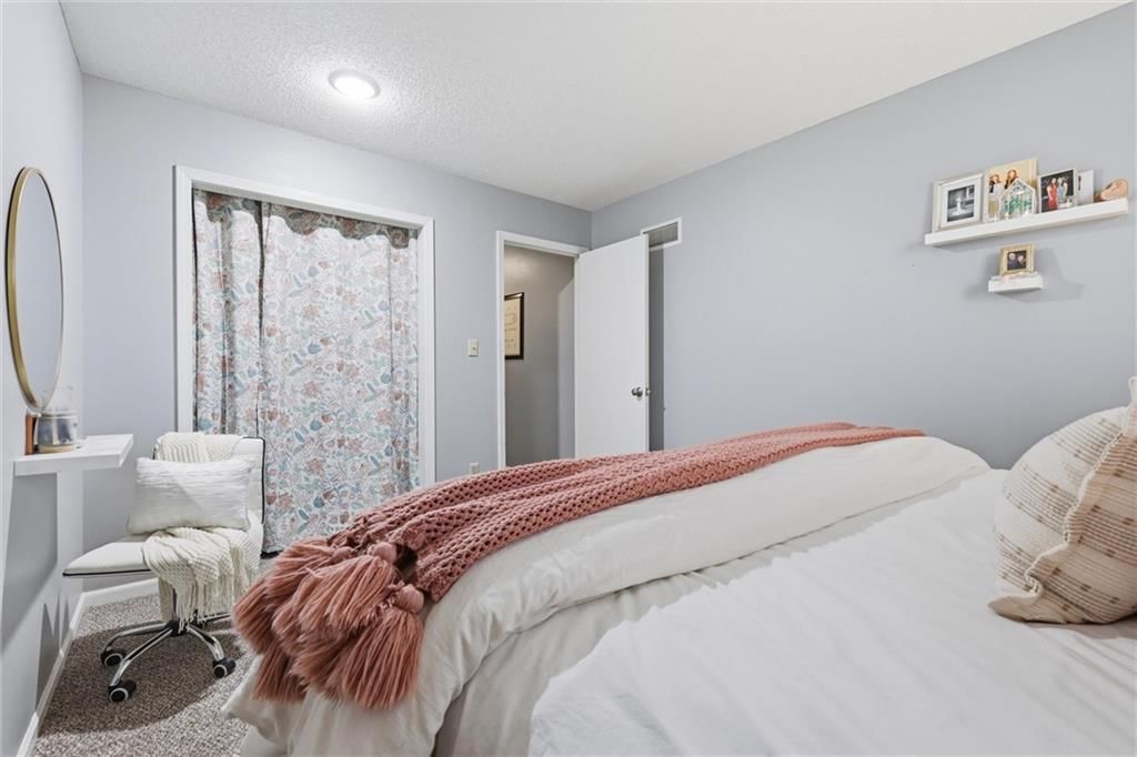 8671 N Hull Avenue — photo 16