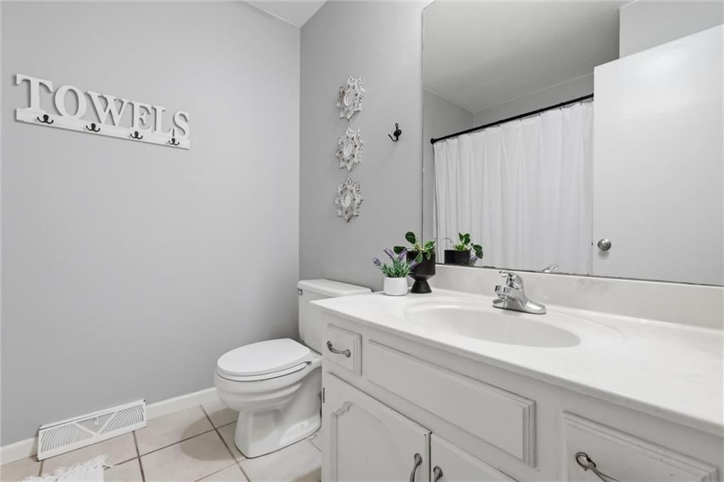 8671 N Hull Avenue — photo 19