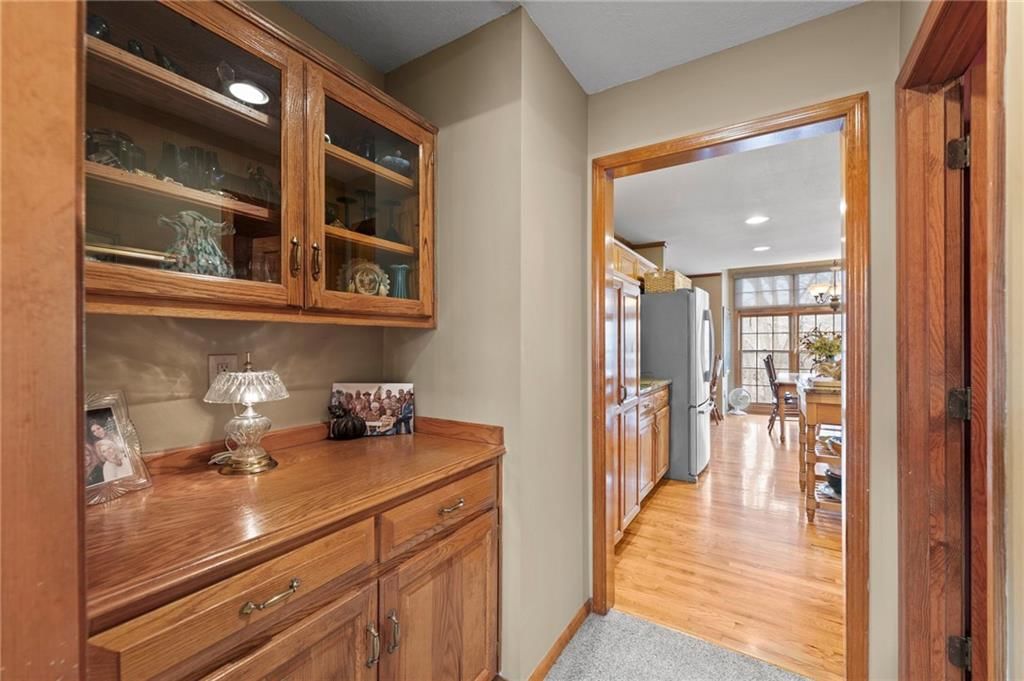 10913 Oak Drive — photo 8